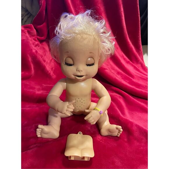 Hasbro 2006 Baby Alive Soft Face Baby Doll No Works - Picture 3 of 7